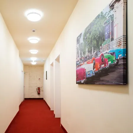 S & D Hotell